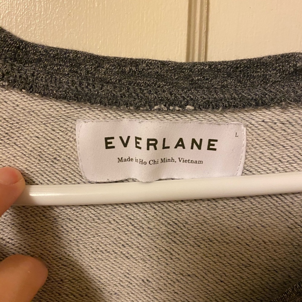 Everlane short sleeve sweatshirt - Picture 2 of 7